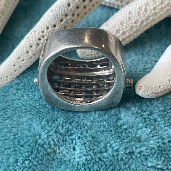 925 Sterling Silver And CZ Ring - Picture 3 of 9